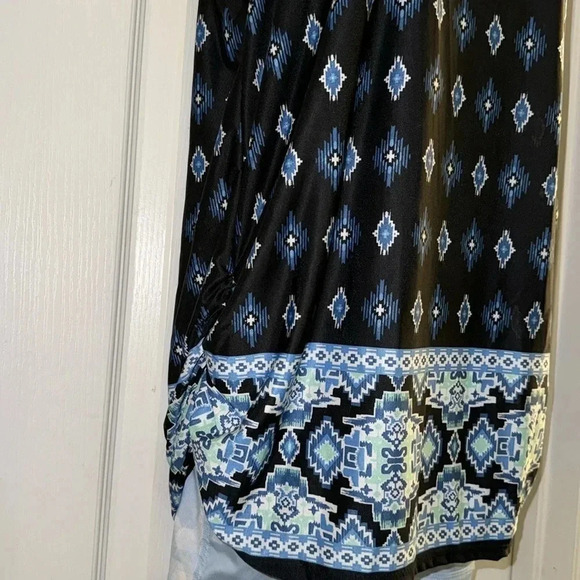 Lavish Plus Beautiful Tank Top - Picture 3 of 5